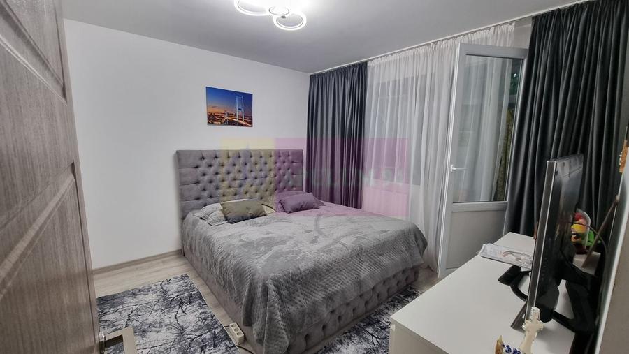 Apartament cu 3 camere decomandat în P-ța Reșița