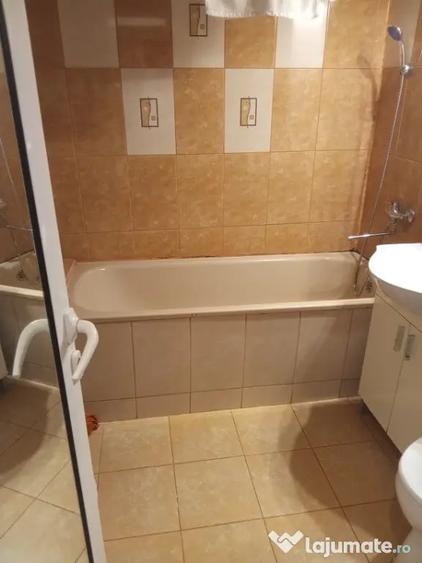 Garsonieră decomandată în Dorobanți