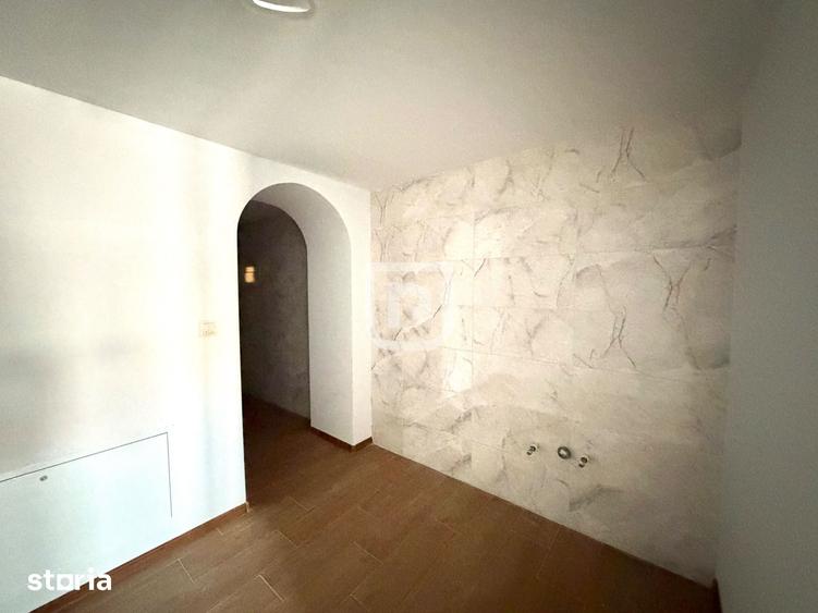 Casă cu 3 camere cu Teren 2000 Mp în Adâncata