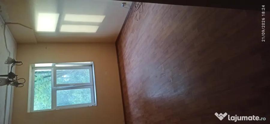 Apartament cu 2 camere decomandat în Alexeni