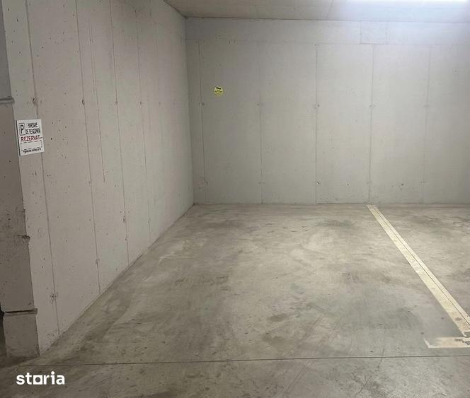 Apartament cu 4 camere decomandat în Iris