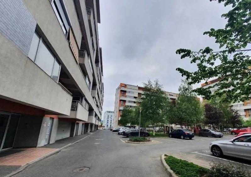 Spațiu comercial, de 14 mp, în Militari