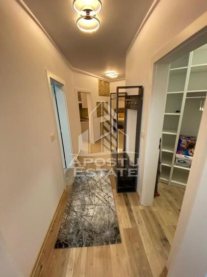 Apartament de lux, cu 2 camere, decomandat, in IRIS - 13