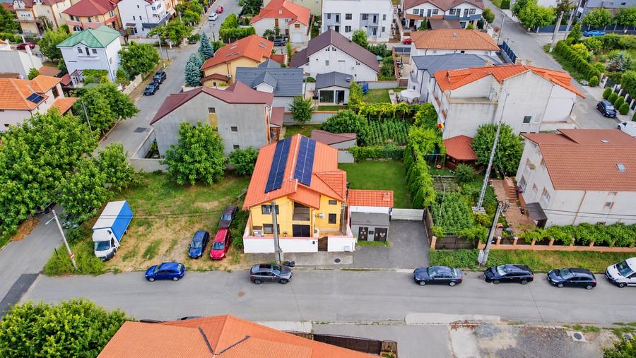 Casă individuală cu 5 camere cu Canalizare în Ovidiu