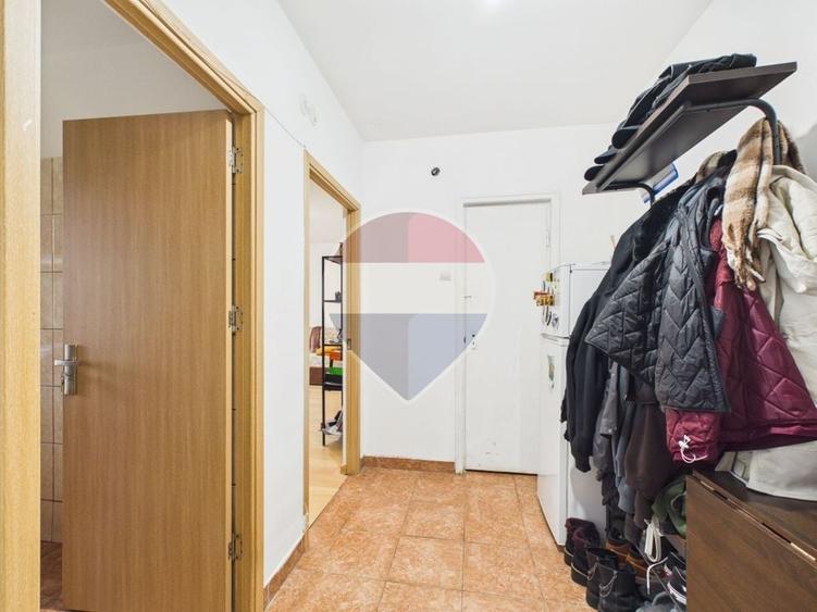 Apartament cu 2 camere semidecomandat, mobilat în Grivița