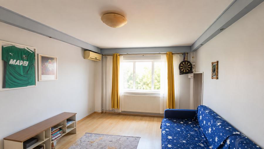 Apartament cu 2 camere decomandat în Mircea cel Bătrân