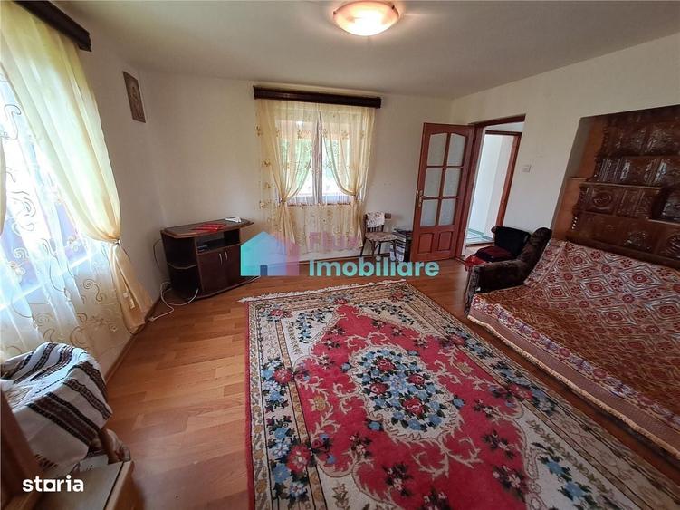 Casă cu 2 camere în Mălini