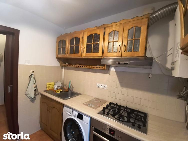 Apartament cu 2 camere semidecomandat, mobilat în Central