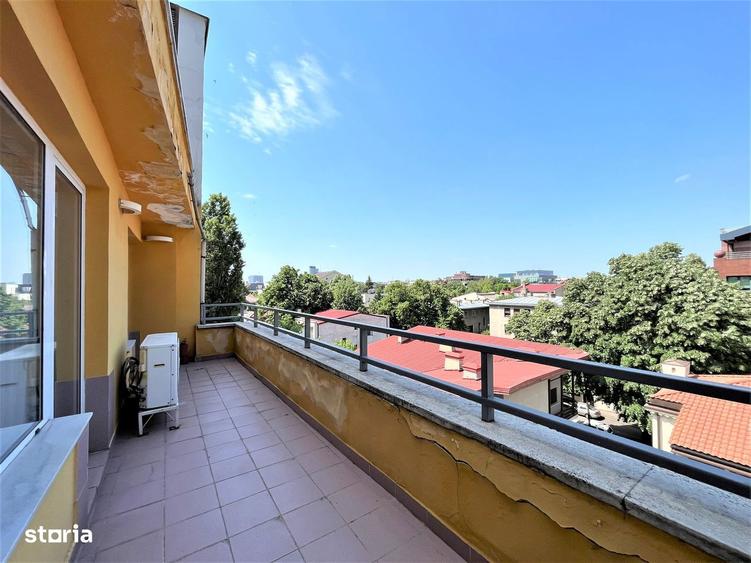Apartament cu 3 camere decomandat în Aviatorilor