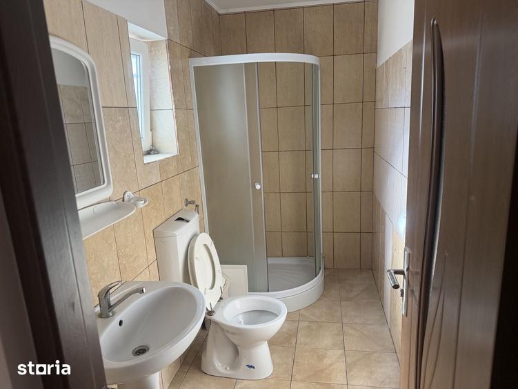 Casă cu 2 camere cu Teren 410 Mp în Botizului