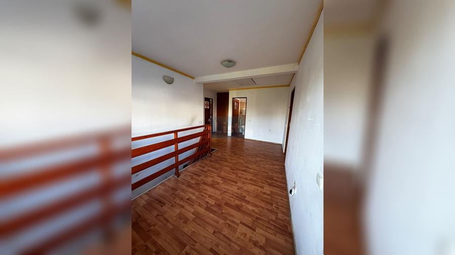 Casă cu 4 camere cu Canalizare în Iris