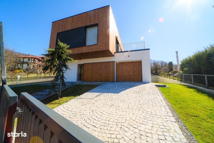 Casă cu 4 camere în Stana