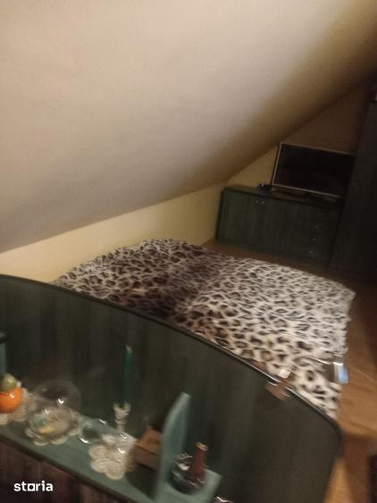 Casă cu 9 camere cu Teren 120 Mp în Central