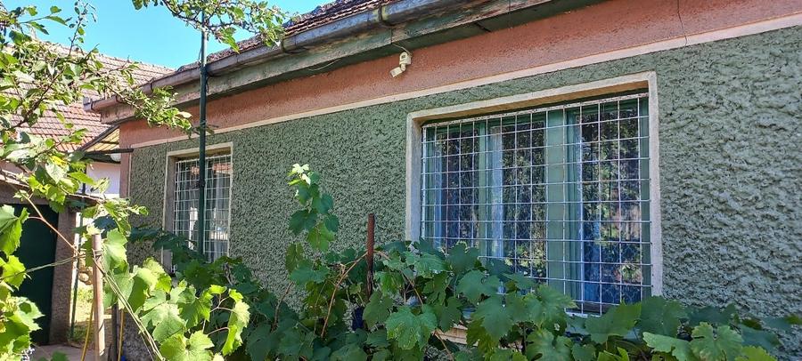 Casă individuală cu 3 camere cu Canalizare în Moftinu Mare