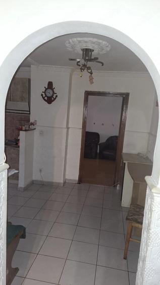 Apartament cu 2 camere decomandat în Republicii