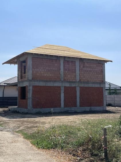 Casă cu 4 camere în Tamași