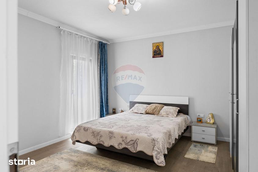 Casă cu 5 camere cu Teren 620 Mp în Macea