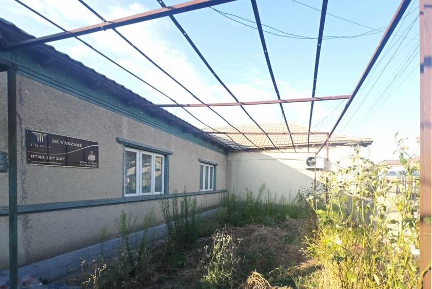Casă individuală cu 5 camere cu Canalizare în Ovidiu