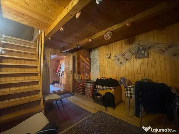 Casă cu 6 camere cu Teren 325 Mp în Remeți