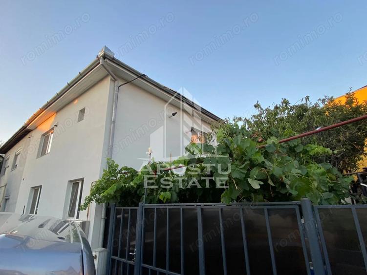Casă cu 4 camere cu Teren 146 Mp în Ghiroda