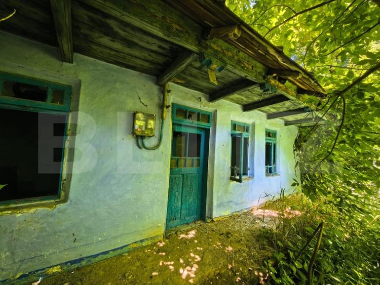 Casă individuală cu 2 camere cu Teren 1300 Mp în Exterior Sud