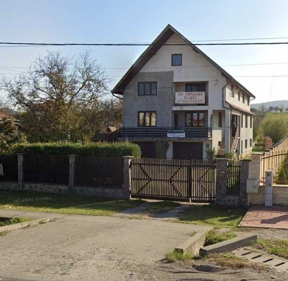 Casă cu 4 camere în Sângeorgiu de Mureș