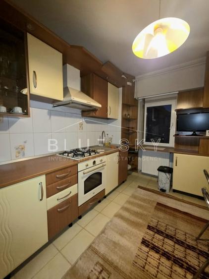 Apartament cu 3 camere decomandat, mobilat în Gara