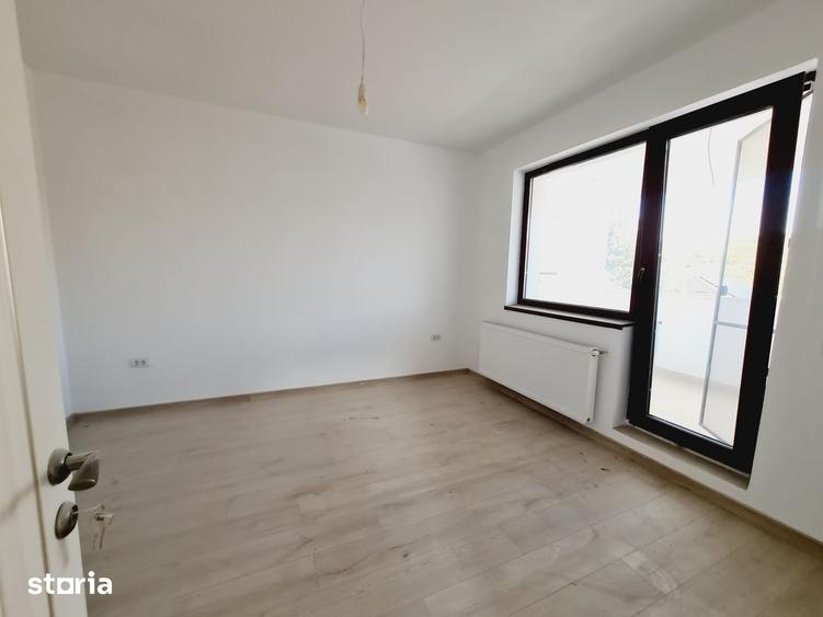 Casă cu 5 camere cu Teren 500 Mp în Bucium