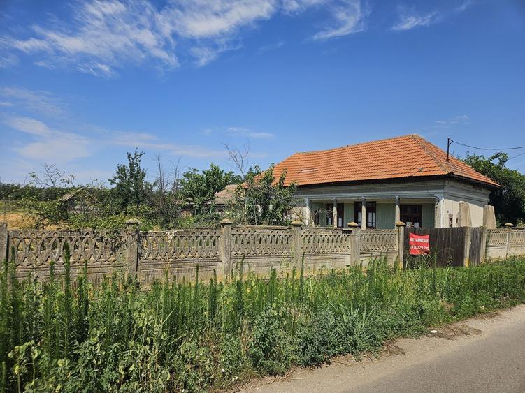 Casă cu 4 camere în Frumoasa
