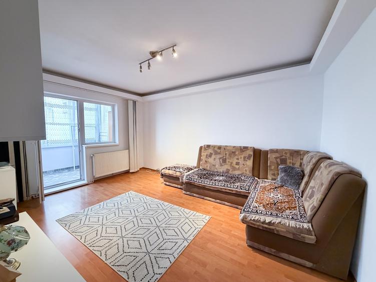 Apartament cu 2 camere decomandat în Central