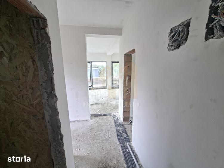 Casă cu 4 camere decomandat cu Teren 417 Mp în Tărlungeni