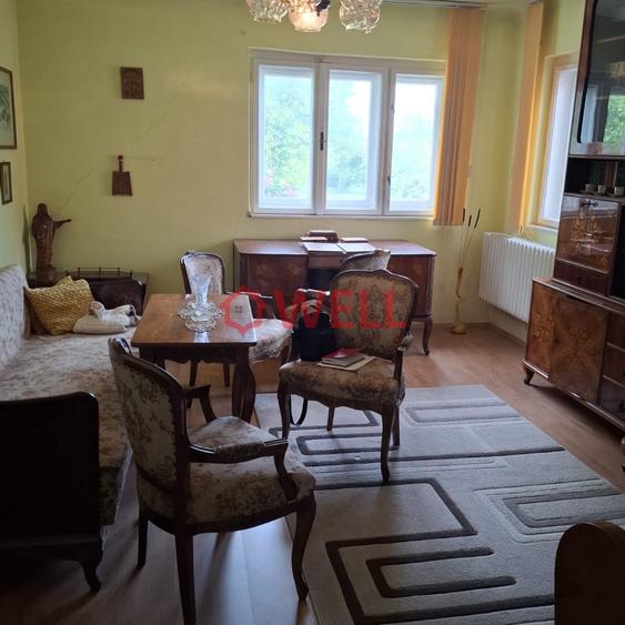 Casă individuală cu 10 camere cu Teren 1200 Mp în Sângeorgiu de Pădure