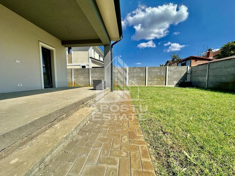 Duplex cu 4 camere cu Canalizare în Giroc