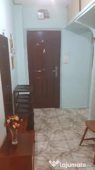 Apartament cu 2 camere nedecomandat în Central