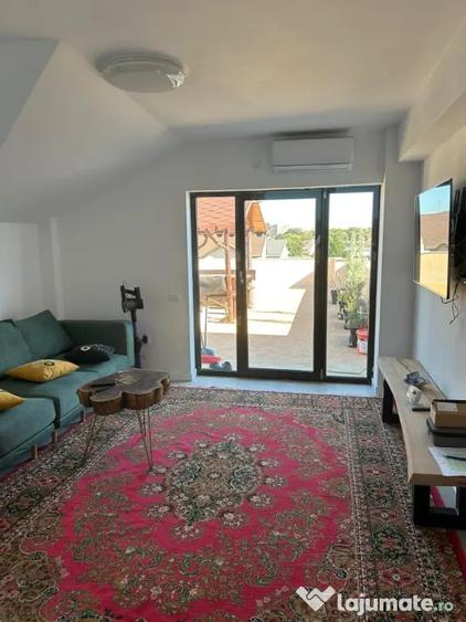 Apartament cu 2 camere decomandat în Central