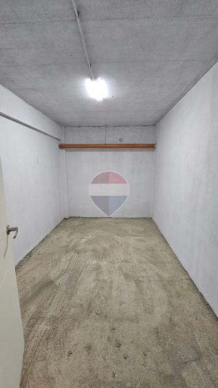 Spațiu comercial, de 11 mp, în Central
