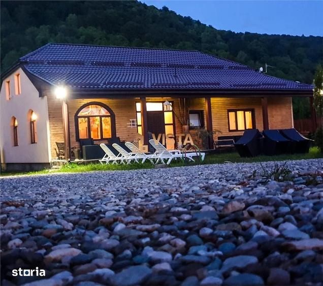 Casă cu 6 camere cu Teren 1400 Mp în Râșnov