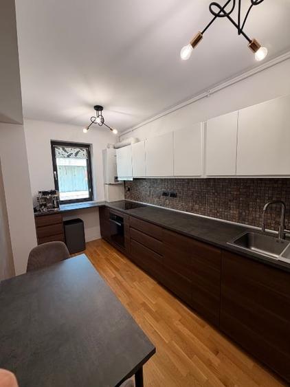 Apartament cu 2 camere semidecomandat, mobilat în Central