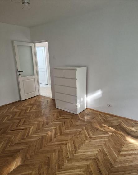 Apartament cu 2 camere decomandat în Drumul Taberei
