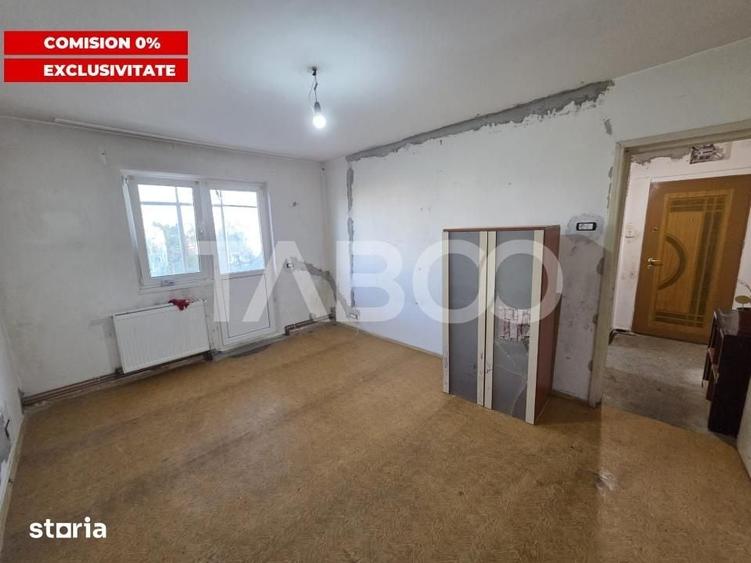 Apartament 2 camere semidecomandat zona Tudor Vladimirescu etaj 4 - 3