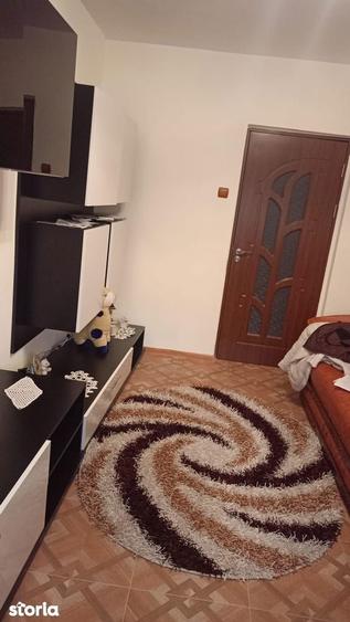 Apartament cu 2 camere în Micro 13