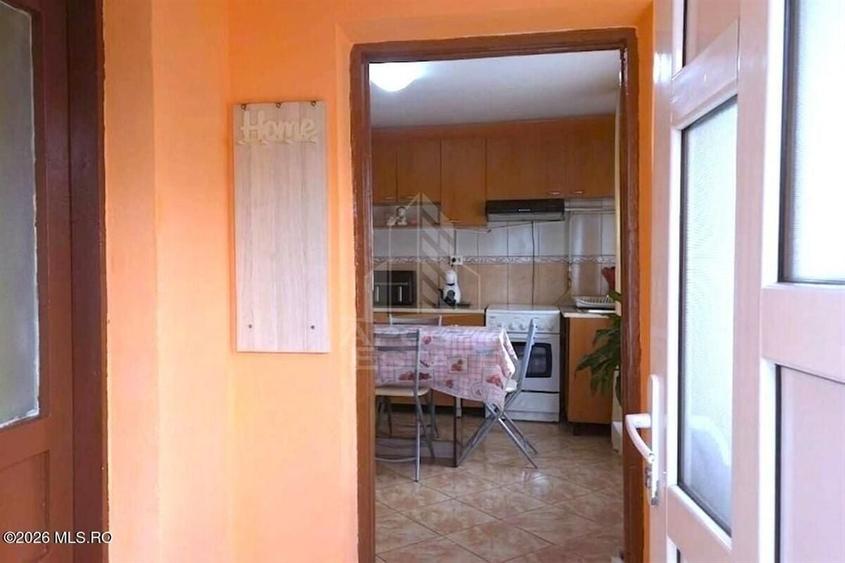 Duplex cu 3 camere cu Canalizare în 2 Mai