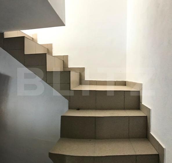 Casă individuală cu 4 camere cu Teren 1000 Mp în Pucioasa