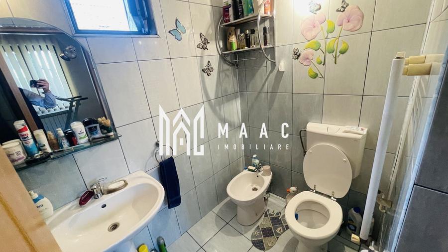 Casă individuală cu 9 camere cu Canalizare în Turnișor