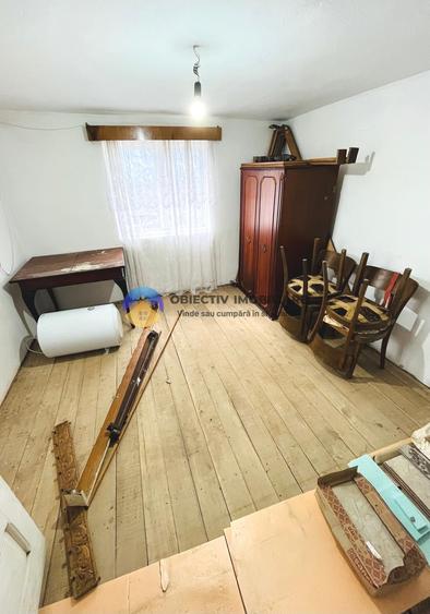 Casă individuală cu 2 camere cu Teren 938 Mp în Costișa
