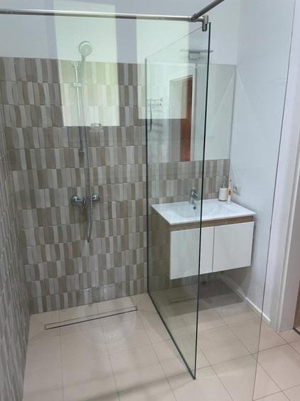 Apartament cu 3 camere decomandat, mobilat în Valea Roșie
