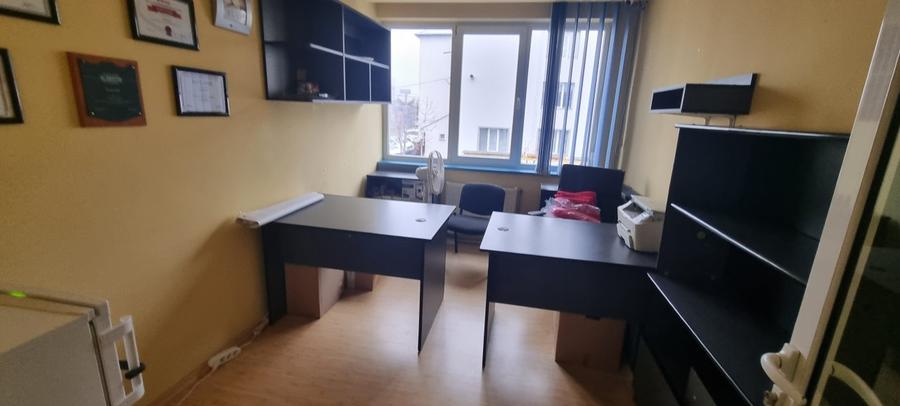 Birou, de 100 mp, în Sud-Est