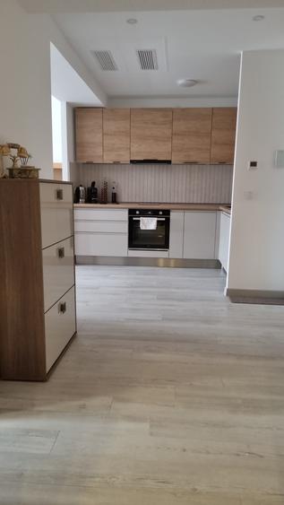 Apartament cu 2 camere semidecomandat, mobilat în Dristor