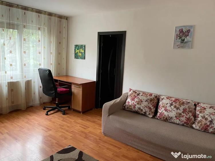 Apartament cu 2 camere nedecomandat în Central