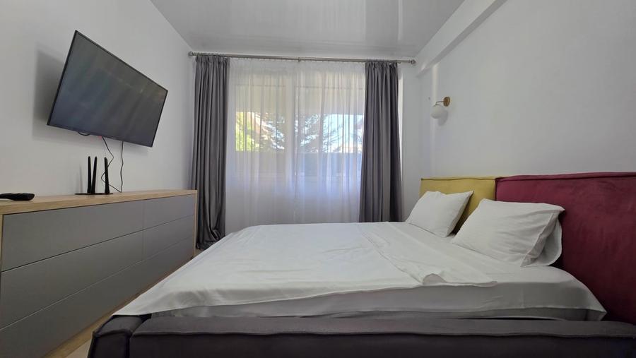 Apartament cu 2 camere semidecomandat, mobilat în Mamaia-Sat